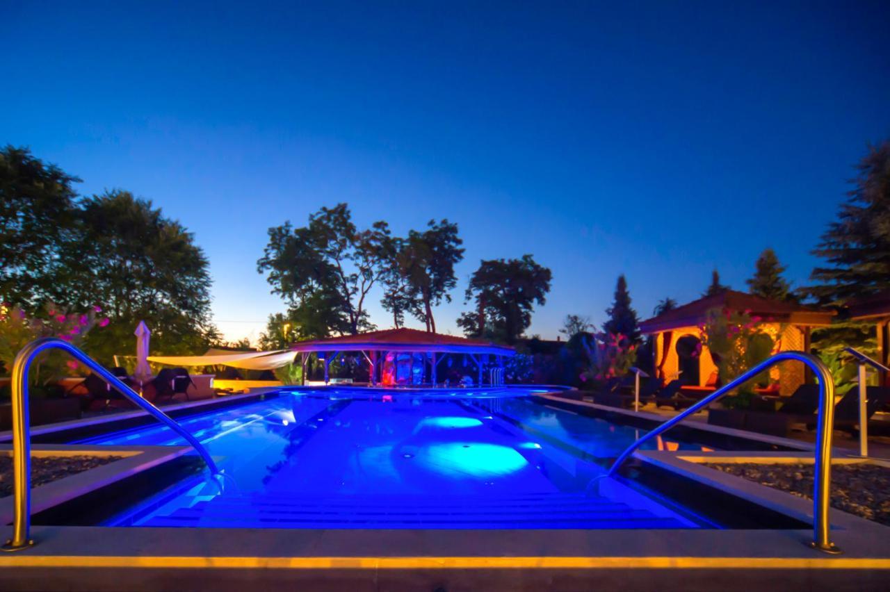 Meses Shiraz Superior-adults Only Hotel
