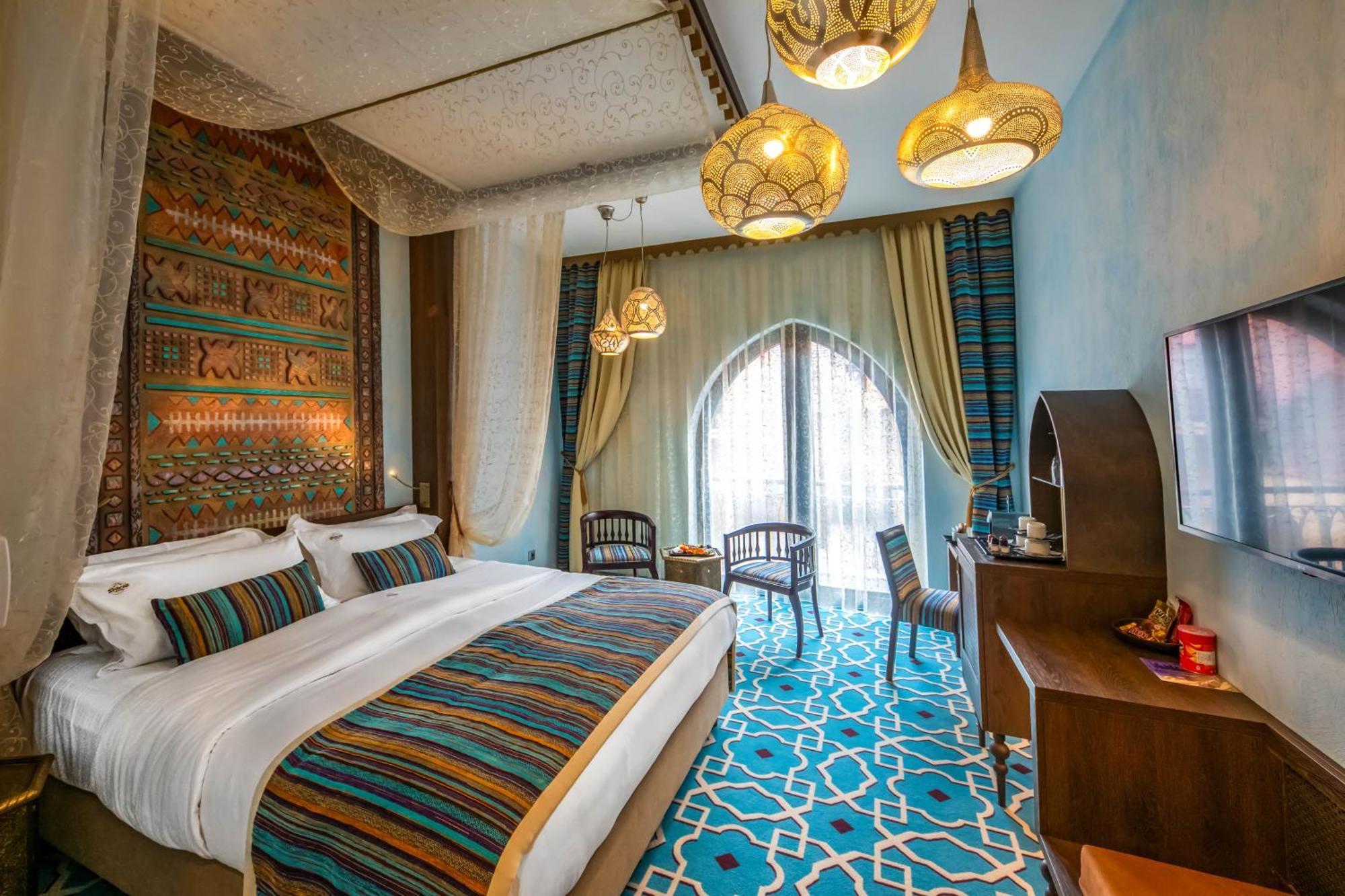Hotel Meses Shiraz Superior-adults Only