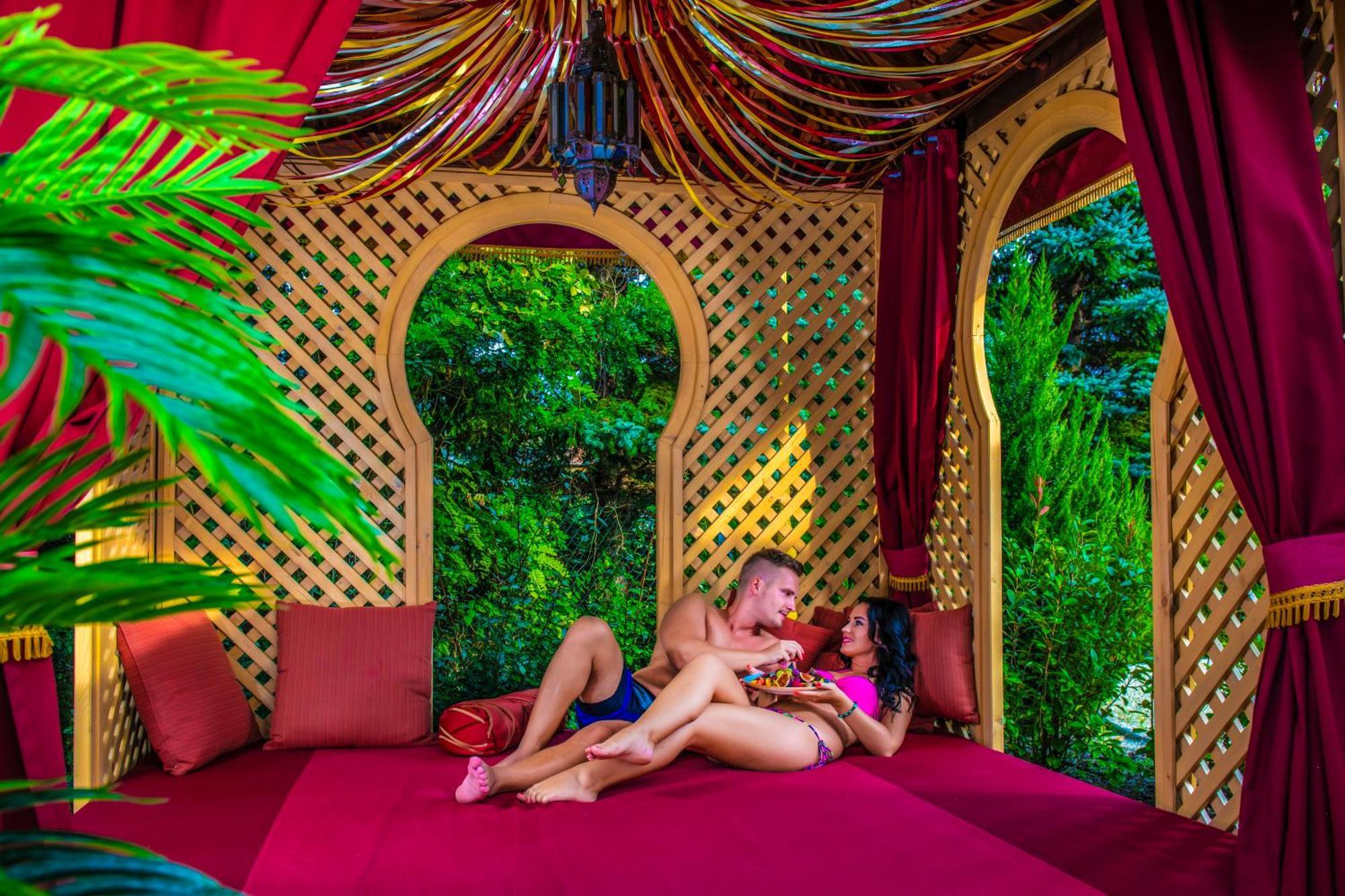 Hotel Meses Shiraz Superior-adults Only