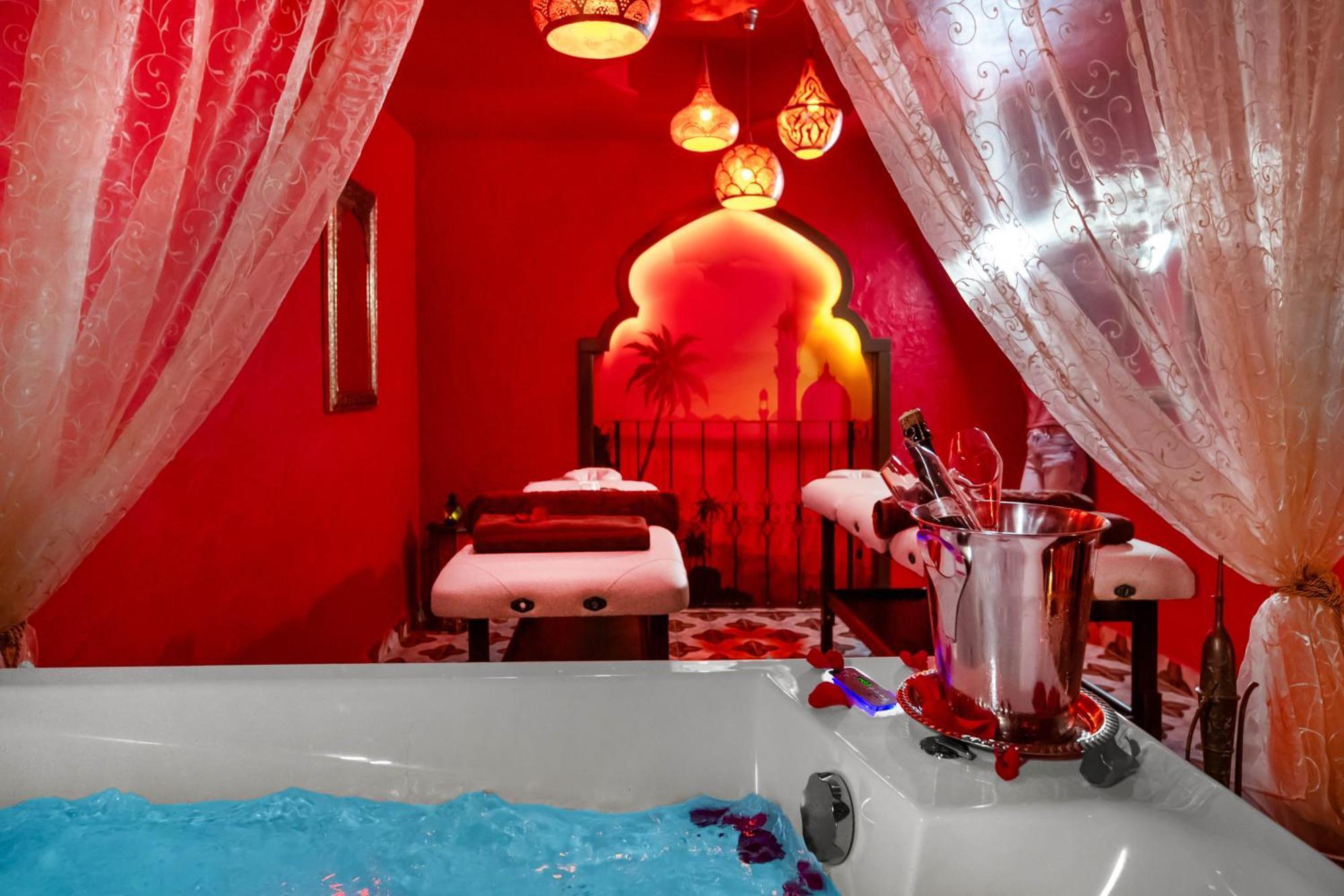 Meses Shiraz Superior-adults Only 4*